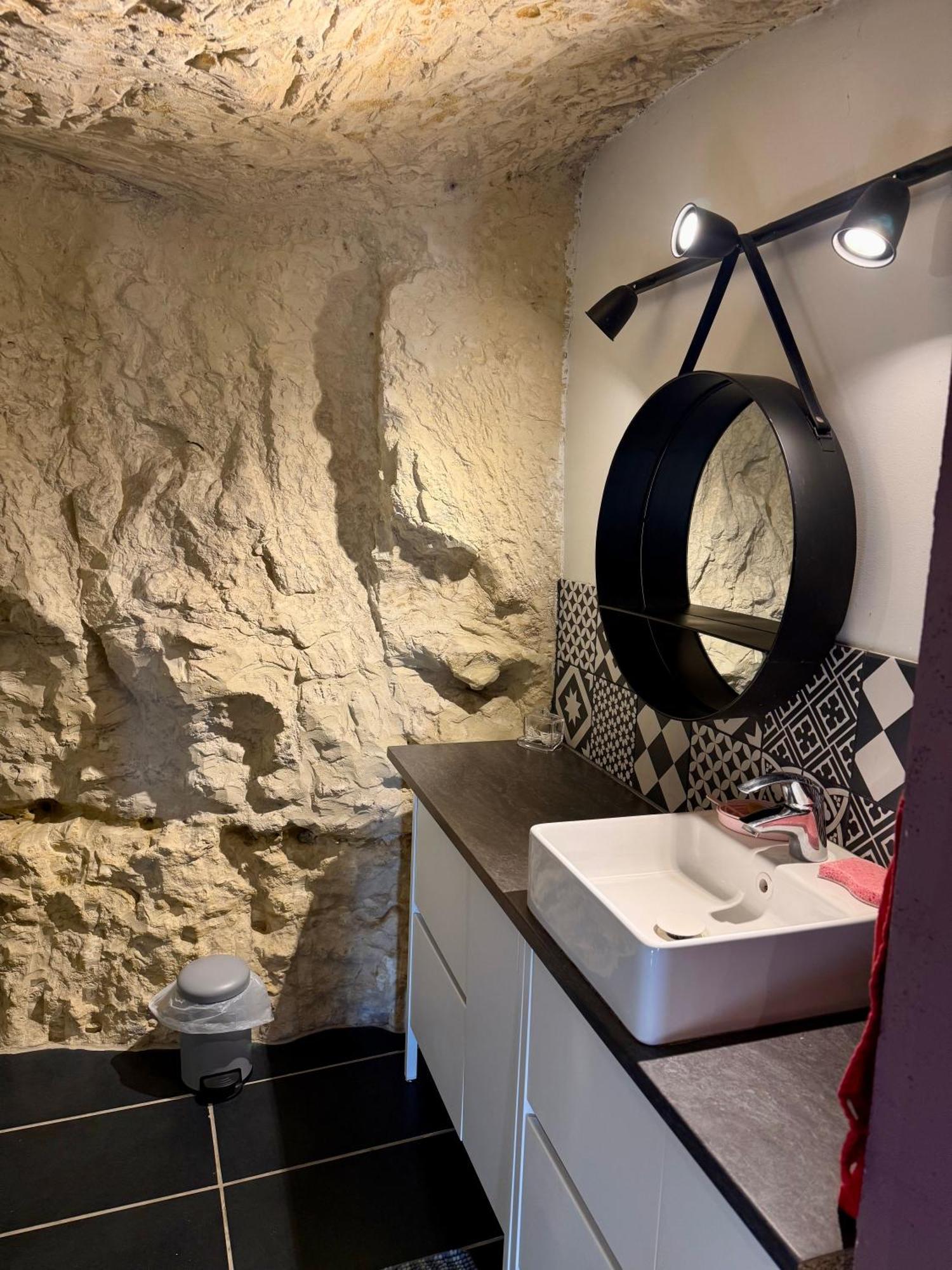 Apartamento Troglodyte Du Petit Coteau Vouvray Exterior foto